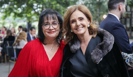  Lourdes de la Mora y Patricia Chávez.