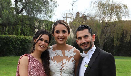  Isabel Flores, Ximena Delgadillo y Francisco González.