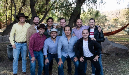 Roberto Fernández, Luis Mahbub, Mario Martell, José Jaime Herrera, Mario Barbosa, Toño Musa, José Martín, Fernando González, Carlos Sánchez y Pedro Pablo Lozano.