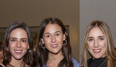  Fernanda Aparicio, Carmelita Del Valle y Mariana Gutiérrez.