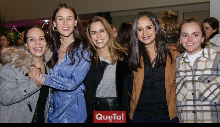  Sofi Torres, Carmelita Del Valle, Pau Aguirre, Claudia Villasana y Gaby Foyo.