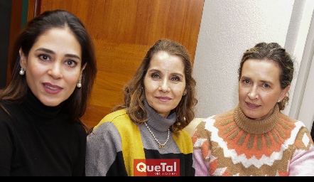  Maribel Lozano, Cristina Ruiz y Lucía Martínez.