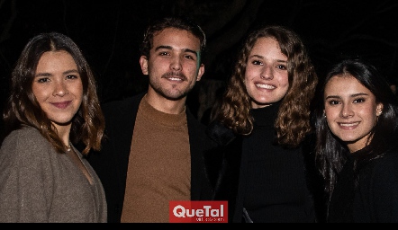  Amigos.