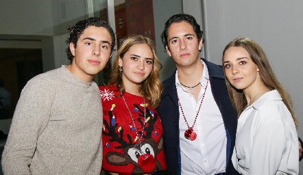  Pablo Morales, Lorenza Gárate, Roberto Silva y Joaquina Morales.