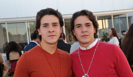 Mauricio y Diego Buendía.
