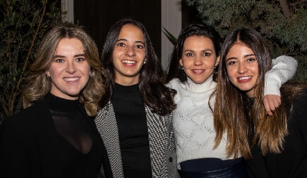 Mariana Álvarez, Valentina Gameros, María José Cifuentes y Sofía Rojas.