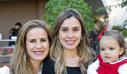  Michelle Baeza, Fernanda Pérez y María José Cortés Baeza.