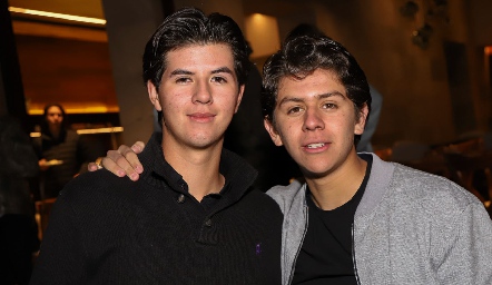  Andrés González y Patricio Ojeda.