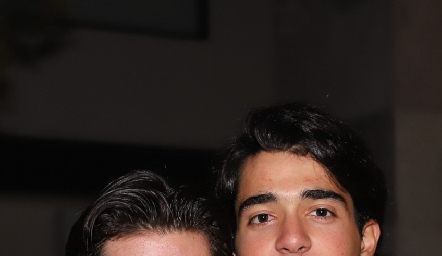  Andrés González y Gerardo Del Valle.