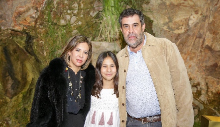  Liliana Fernández, Emma Ortiz y Fernando Abaroa.
