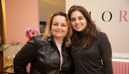  Marcela Alvarado y Ana Zermeño.