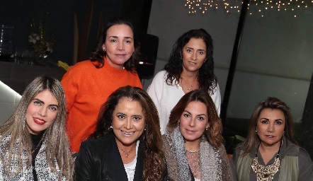  Mariana Berrones, Ana Rosa Guerra, Patricia Lara, Mariana Azcargota, Verónica Conde Claudia García.