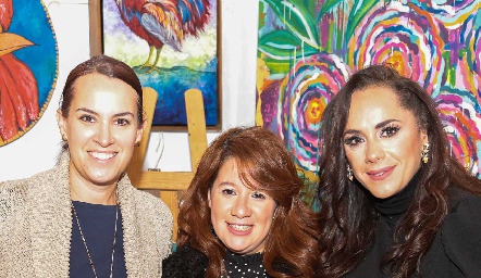  Sonia Reynoso, Lorena Ramirez y Mariza Calderón.