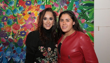 Mariza Calderón y María Espinosa.