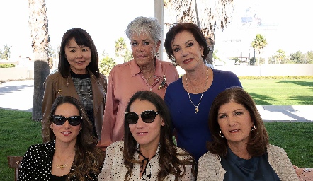  Tomoko Fujikawa, Paty del Peral, Rosa Elena Nieto, Erika Von der Meden, Maricela Pérez y Marus Hernández.