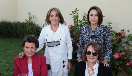  Martha Torres, Blanca María Valle, María Eugenia Meade y Paloma García.