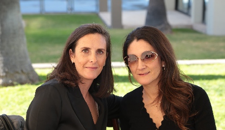  Paola Meade y Mercedes Lafuente.