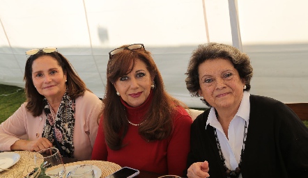  Mari Meade, Dolores Guerrero y María Esther Treviño.