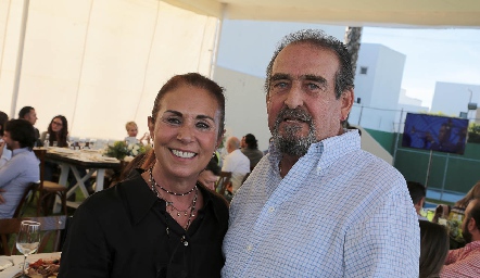  Luz Elena Corripio y Guillermo Borbolla.