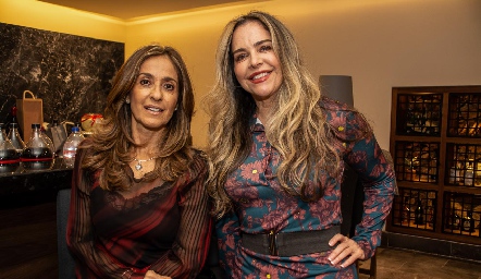  Mónica Gaviño y Gabriela Serment.