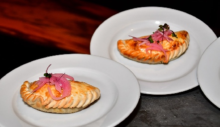 Comida de Alexa Heinze y Javier Fernández.