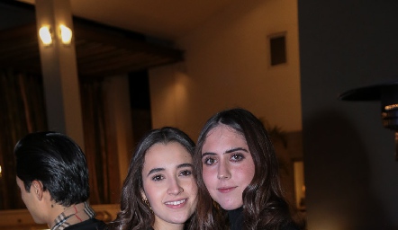  Sofía Garza y María de la Torre.