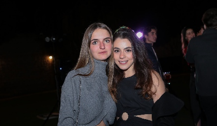  Camila Bárcena y Sigrid Zendejas.