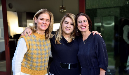 Amigas celebraron su Comida Navideña.