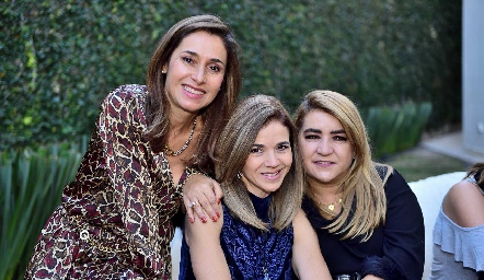  Amigas de toda la vida celebraron la Navidad.