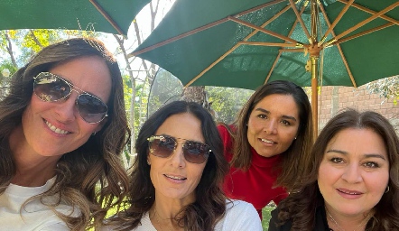  Adriana Pedroza, Claudia Artolózaga, Lorena Torres y Deyanira Cázares.