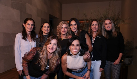 Gris Reynoso, Mariel Quevedo, Vero Escobedo, Claudia Artolózaga, Gabriela Aranda, Gabriela Acosta, Erika Olivares y Anilú Enríquez.
