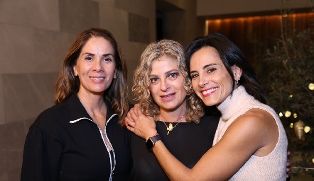  Gabriela Aranda, Vero Escobedo y Anilú Enríquez.