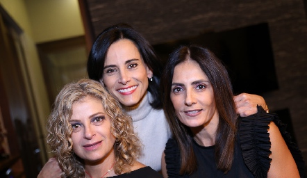  Vero Escobedo, Anilú Enríquez y Claudia Artolózaga.