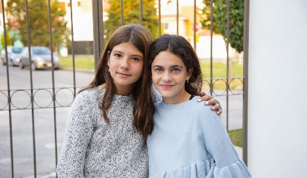  Alexa y Constanza.