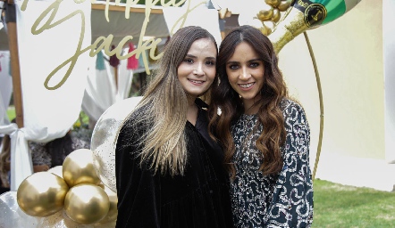  Paulina Tello y Jackie de la Garza.
