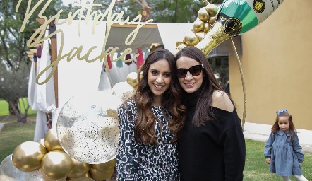  Jackie y Sandra de la Garza.