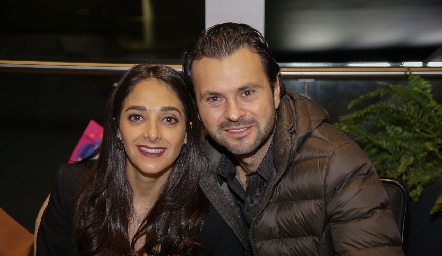  Isabel Villanueva y Yuri Mézquida.