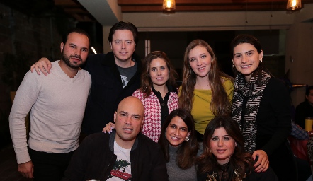 Rodrigo Alcalde, Pablo Herrera, Nuria Alcalde, Pau Martínez, Tere Cadena, Germán Sotomayor, Mónica Medlich y Mariela Motilla.