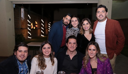  Mauricio Zendejas, Claudette Villasana, Ana Sofía Rodríguez, Luis Portugal, Edgar Olguín, Marisol Cabrera, Pedro Lara y Anna Ortuño.