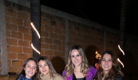  Ale Ascanio, Lorena Navarrete, Anna Ortuño y Sofía Leiva.