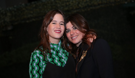  Montse Barral y Mariela Motilla.