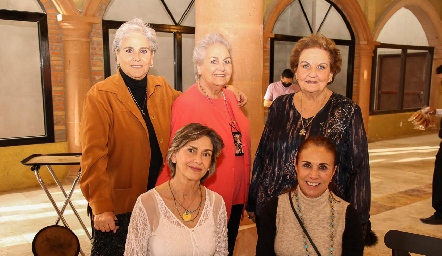  Gabriela Borbolla, Marcela Borbolla, Luz Elena Borbolla, María Eugenia Borbolla y Luz Elena Corripio de Borbolla.