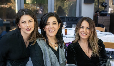  Alejandra Sáenz, Mónica Nogués y Daniela Serment.