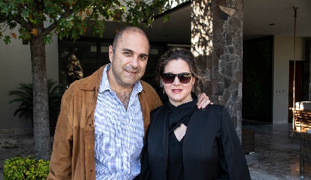  Eduardo Nieto y Mariana Martinez.
