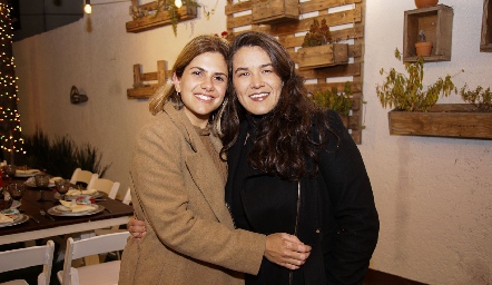  Valeria Siller y Regina González.