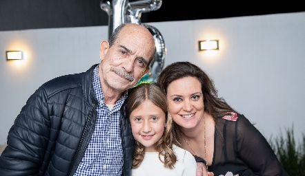 Gerardo Hernández, Andréa Michel y Graciala Hernández.