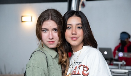 Laya Davila y Yamile Díaz.