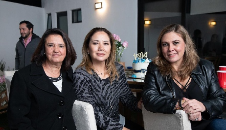 Graciela Valle, Alejandra Gordoa y Maru Ascargota.