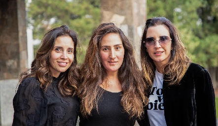 Ana Luisa Díaz de León, Lorena Ortiz y Marisol de la Maza.