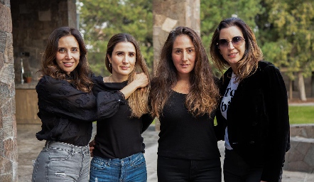 Ana Luisa Díaz de León, Lourdes Orozco, Lorena Ortiz y Marisol de la Maza.